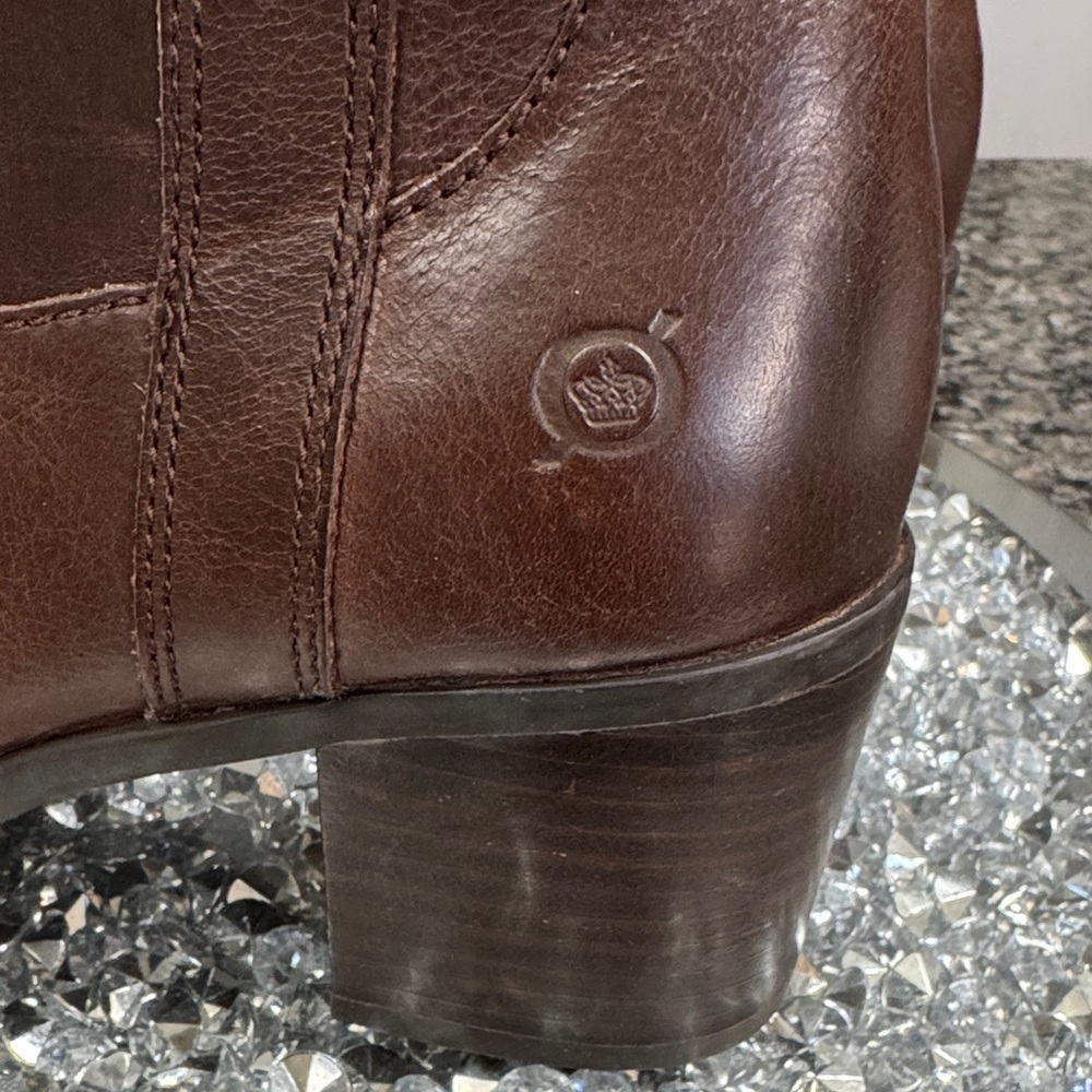 Born Rich Brown Leather block heels tall boots NEW 6.5 - Picture 4 of 16